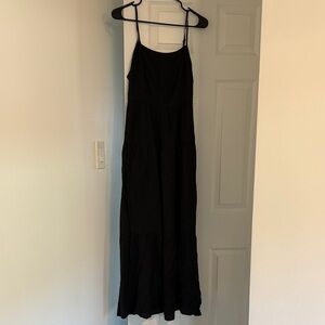 Elegant Black Tiered Maxi Dress